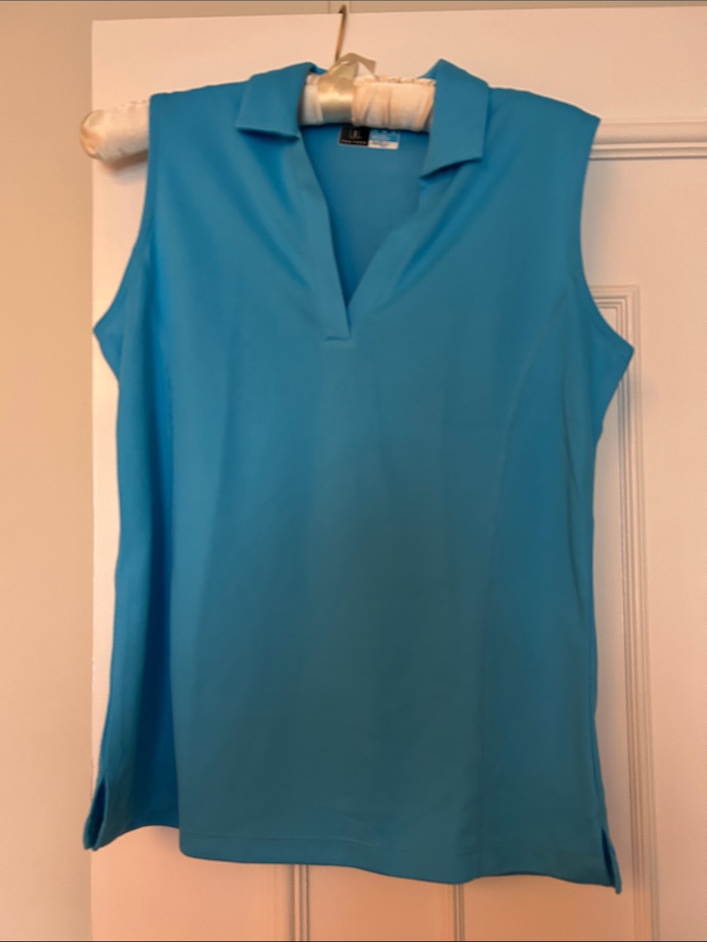 Sleeveless V-Neck Golf Top - Teal Blue